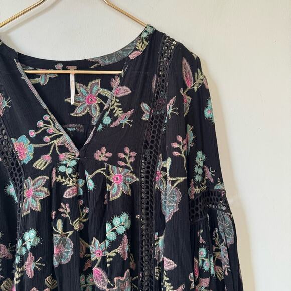 Free People Just the Two of Us Boho Crochet Lace Black and Pink Floral Tunic S - Picture 7 of 12